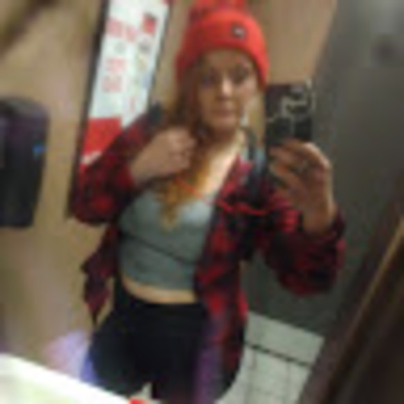 Meet your Posher, Chelsey - Picture 1 of 1